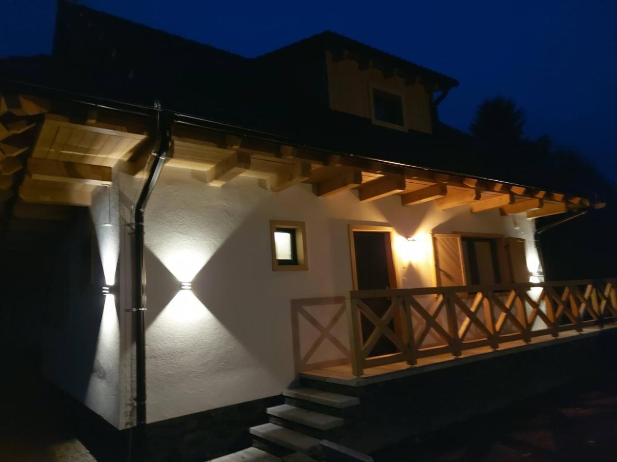 Chalupy Tri Grose Vlasky Bešeňová Екстериор снимка
